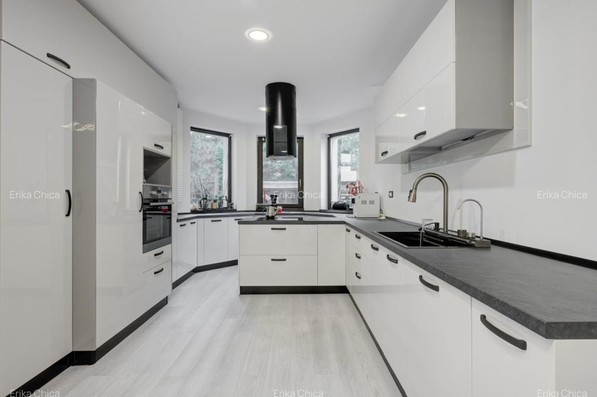 Drumul Taberei - Prelungirea Ghencea - str Maracineni  - Vila cu piscina - 1