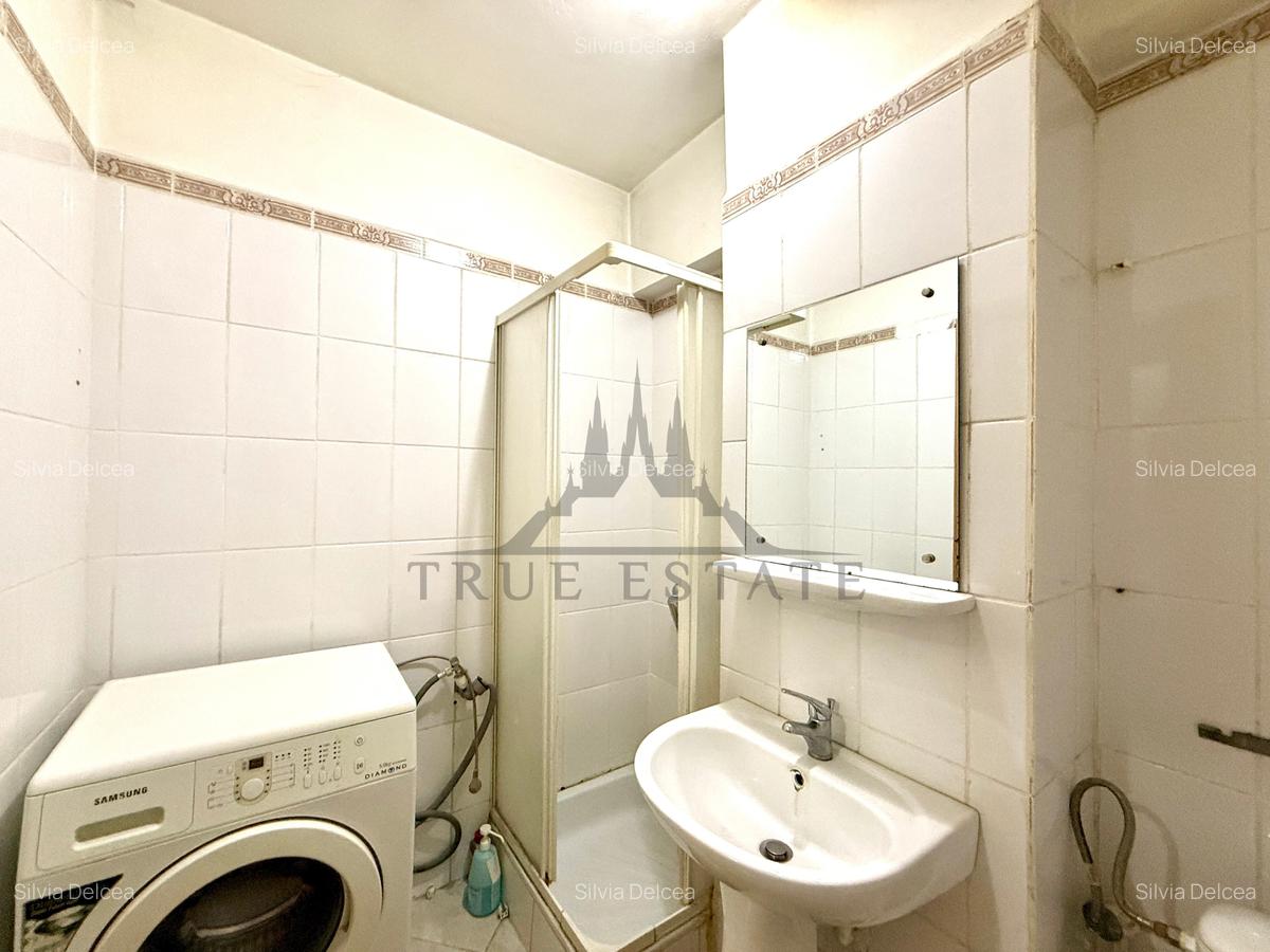 Garsoniera Banu Manta cu vedere pe spate - 16