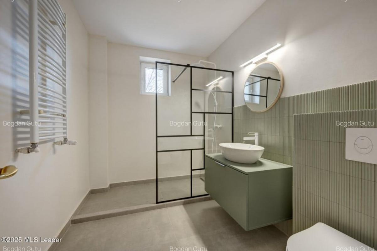 Voluntari, Revolutiei, Vila 2006, 560 mp, teren 1120mp - 12