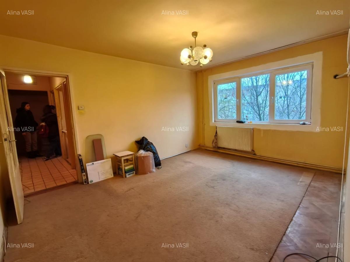 Apartament cu 3 camere - etaj 3-intermediar-Piata Doina-Sagului - 4