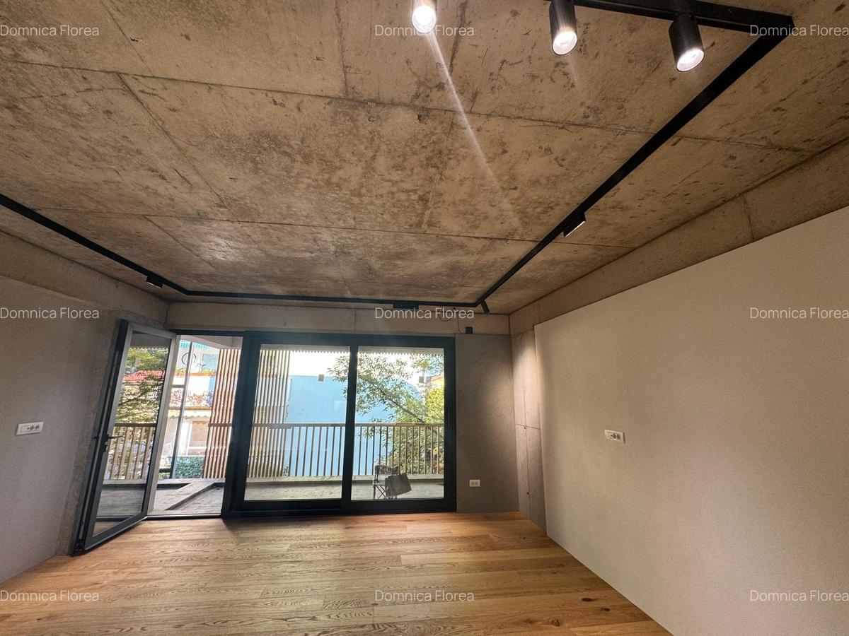 Apartament cu 3 camere semidecomandat în Dorobanți - 12