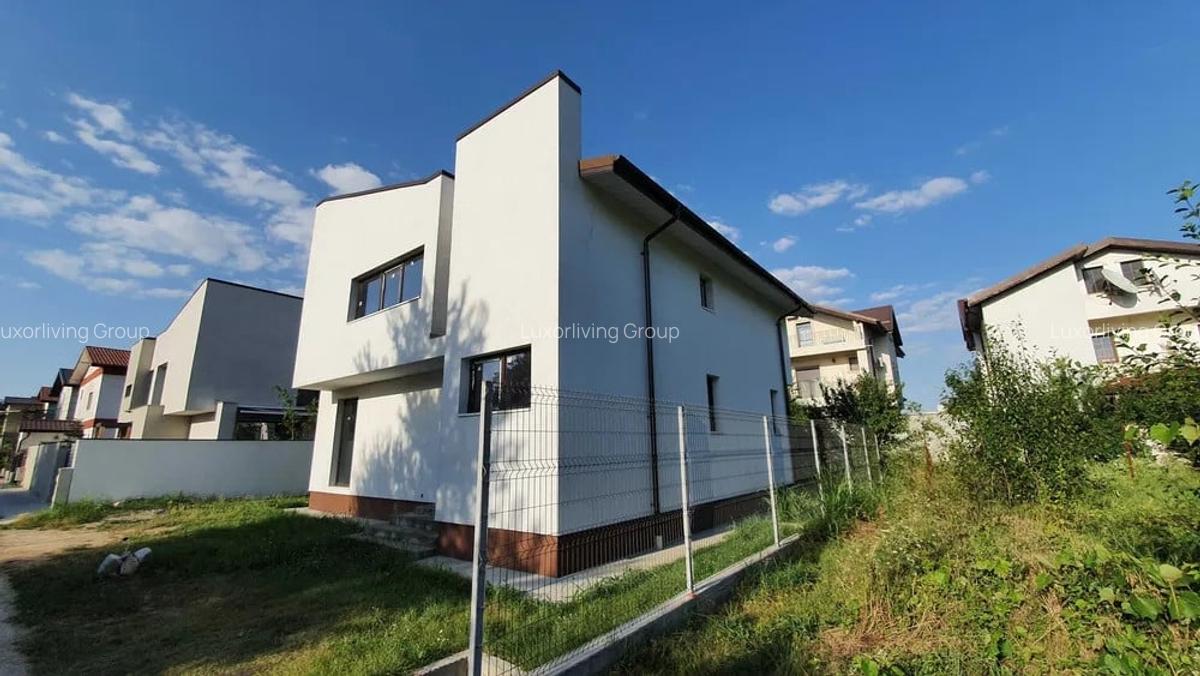 Vila spatioasa la rosu 4 camere Pipera/ pret negociabil - 4