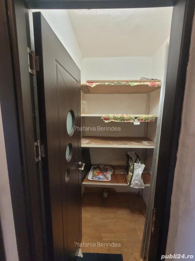 Inchiriez apartament 3 camere - 4