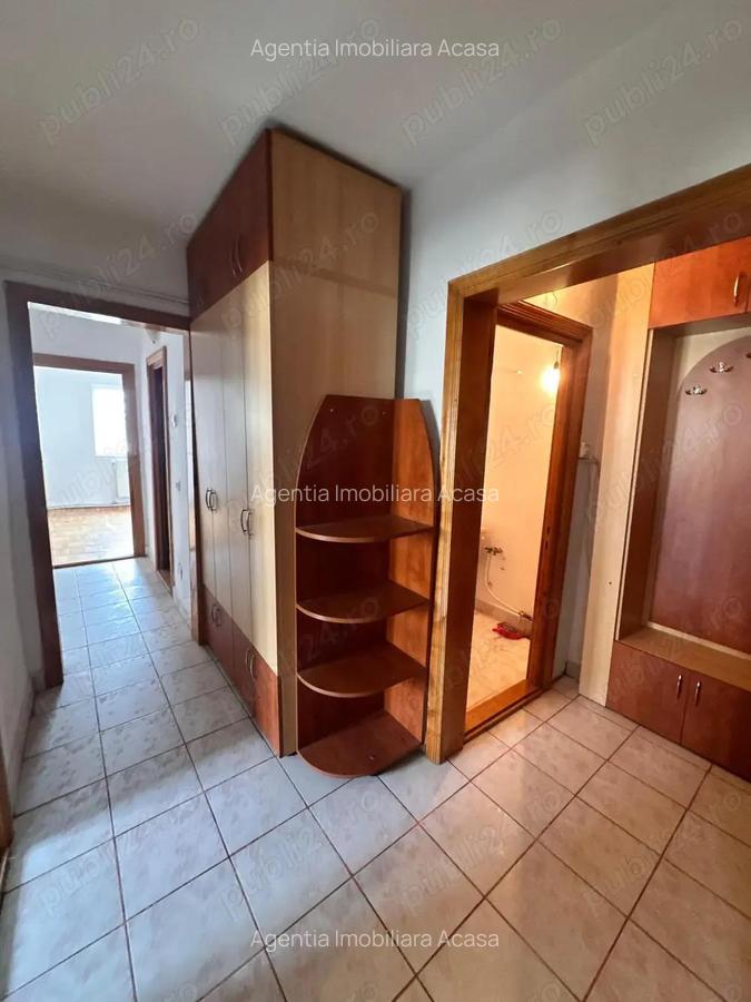 De vanzare 3 camere zona BL Roman Musat , etaj intermediar, 2 bai, boxa , 67000 euro - 9