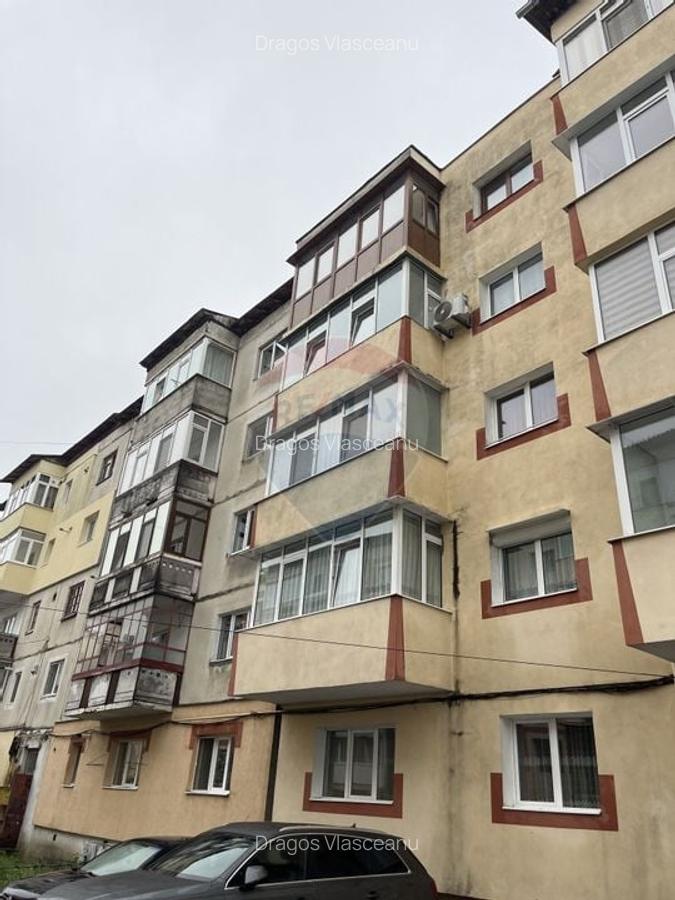 Apartament spatios de vanzare in GRUI - Campulung - 10