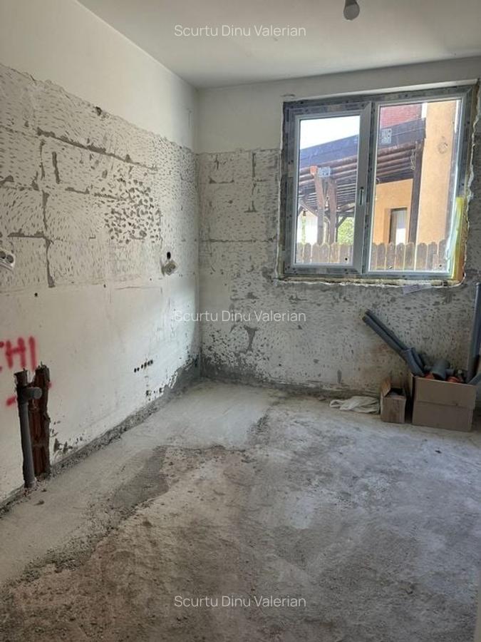 Casa spatioasa cu 6 camere in Samurcași, Dâmbovița - 11