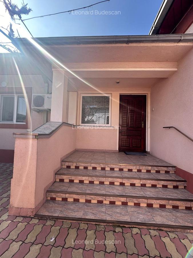 EXCLUSIVITATE! Casa 5 camere - zona Centrala -  330.000 euro - 18