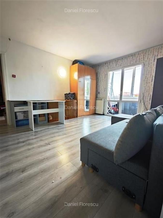 Vanzare apartament 2 camere, zona Scriitorilor, etajul 3/4 - 4