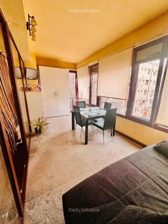Proprietar | Inchiriez apartment cu 2 camere + spatiu de lucru - 10