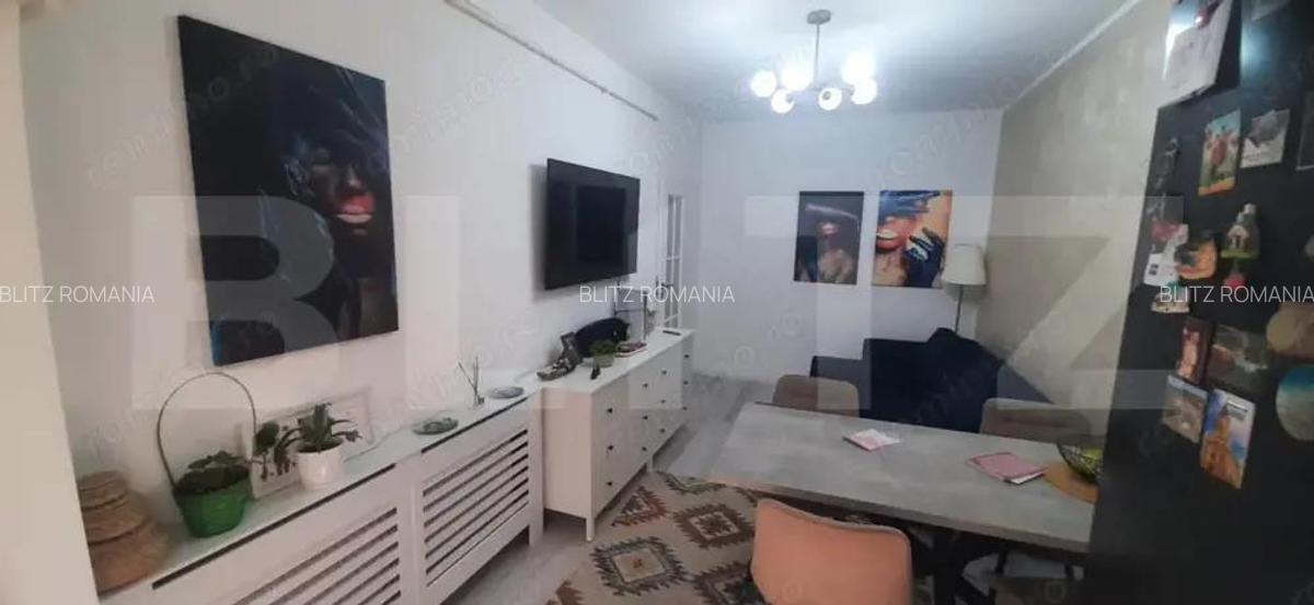 Apartament de vanzare, cu 3 camere, 70 mp, zona Strand - 1