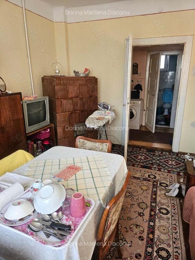 Casa de vanzare in Bra?ov, comision 0%, pre? negociabil 240.ooo Euro,91 mp-3 camere+ teren - 2