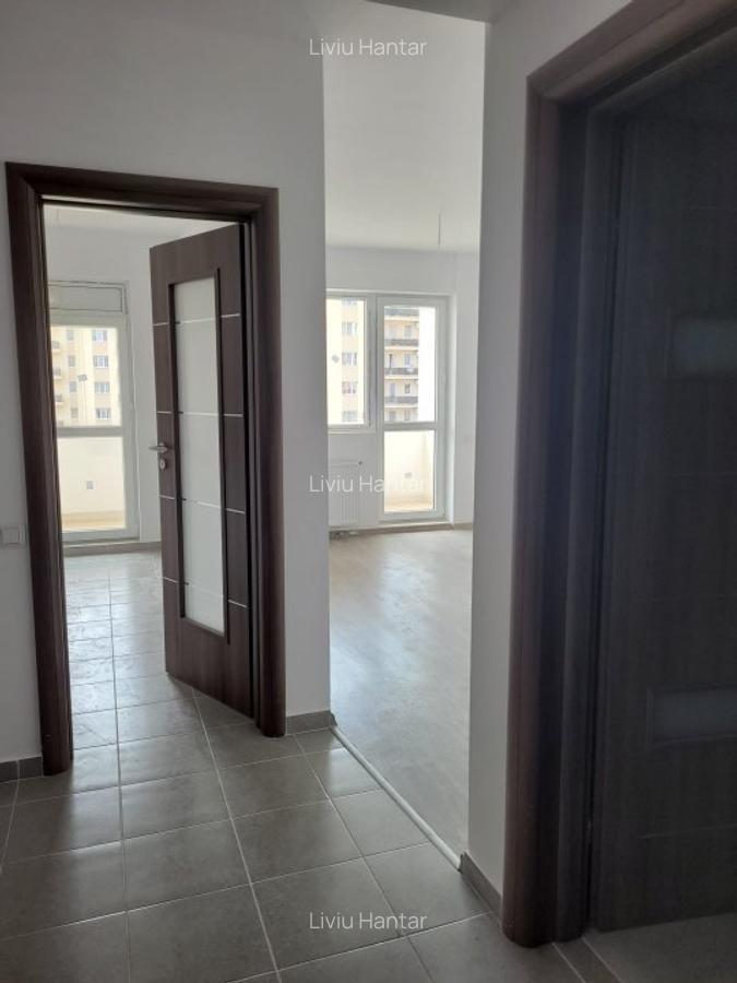 Garsonieră decomandată în Apărătorii Patriei - 2