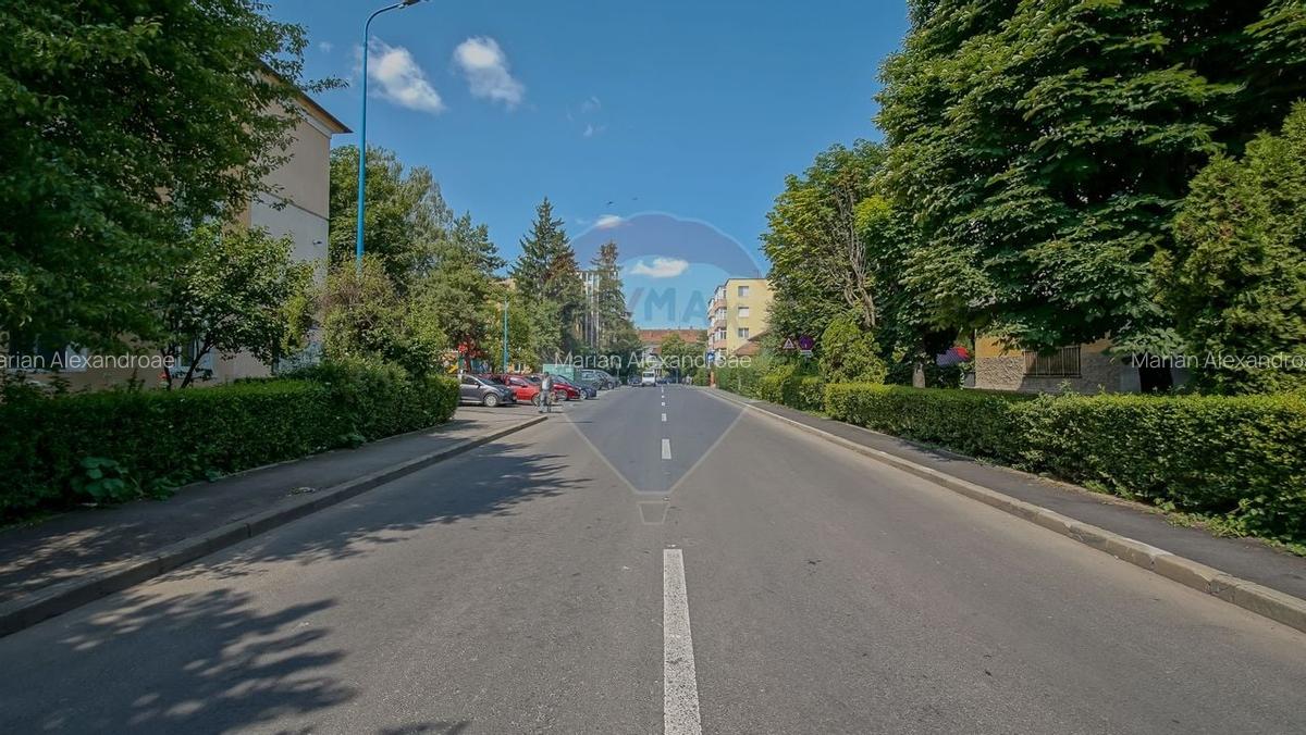 Garsonieră nedecomandată, mobilată în Tractorul - 10