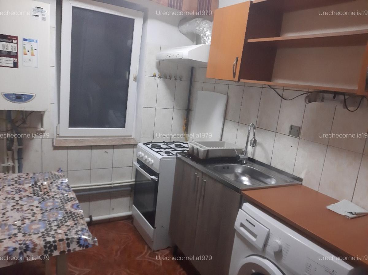 Închiriez apartament cu trei camere - 3
