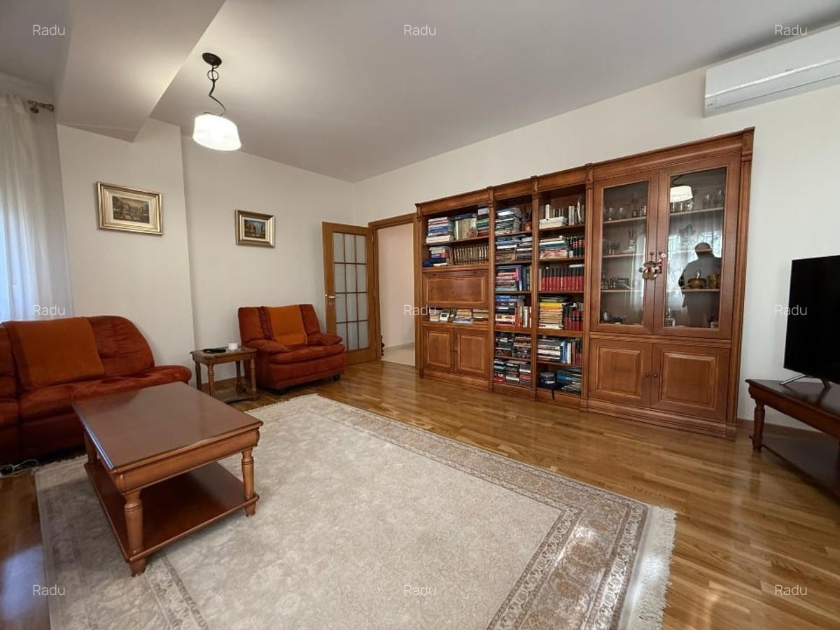 Apartament cu 3 camere decomandat în Bucureștii Noi - 12