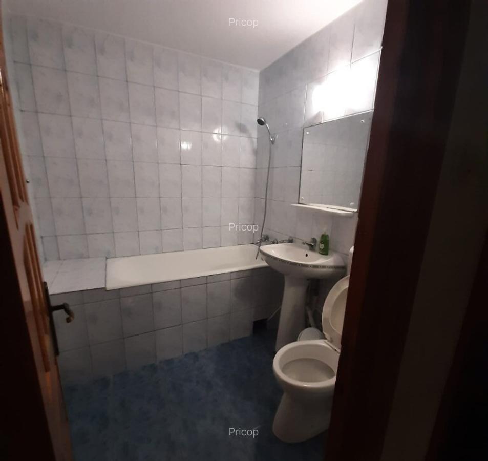 Inchiriez apartamant 3 camere, zona Pacurari (Petru Poni) - 5