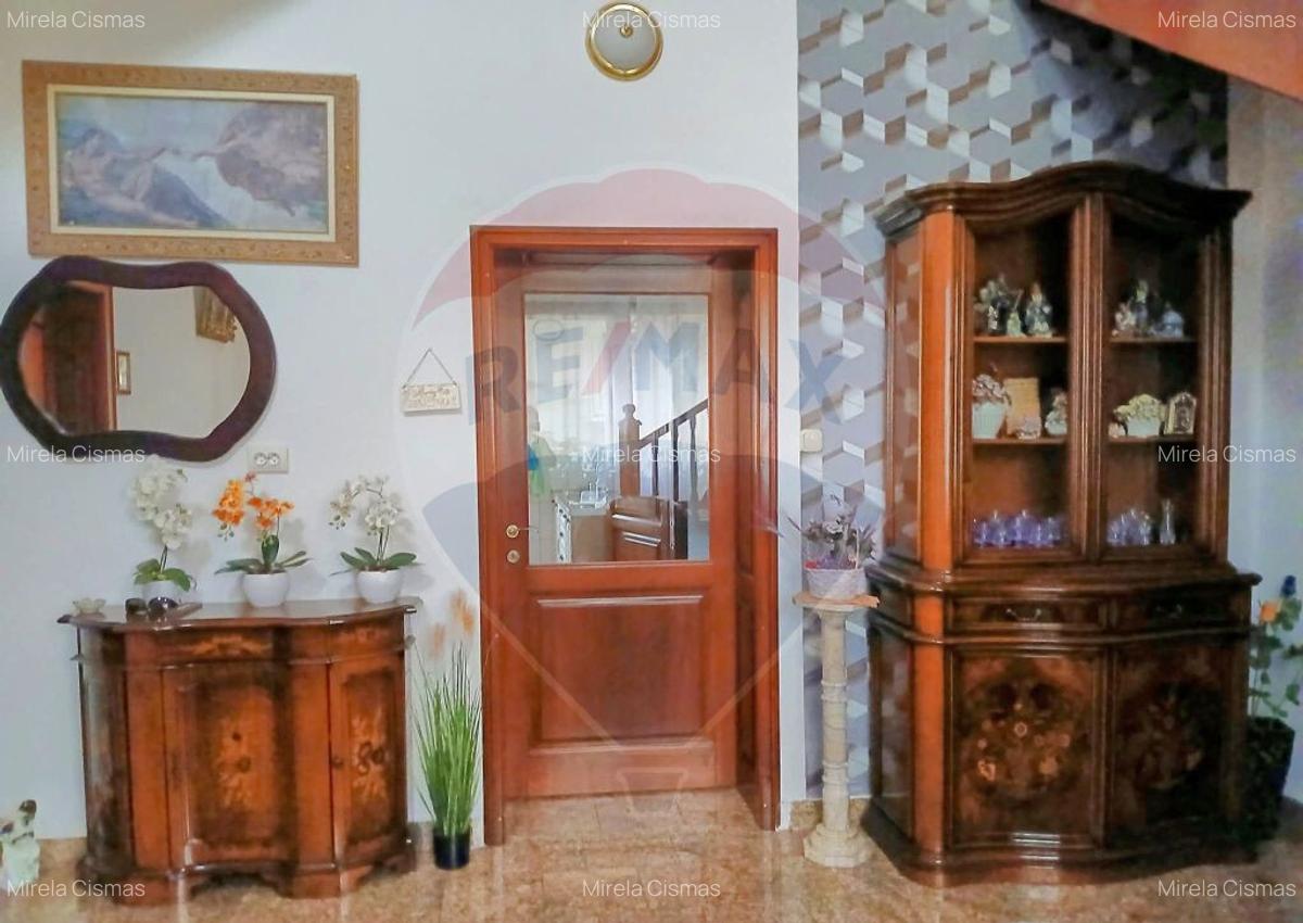 Vila impunatoare in Cartierul Func?ionarilor - 11