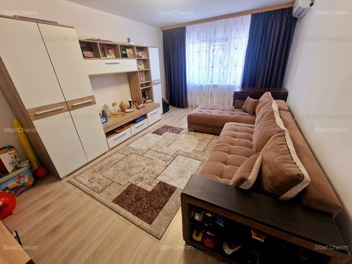 Apartament 3 camere de vanzare decomandat Inel 2 - 4