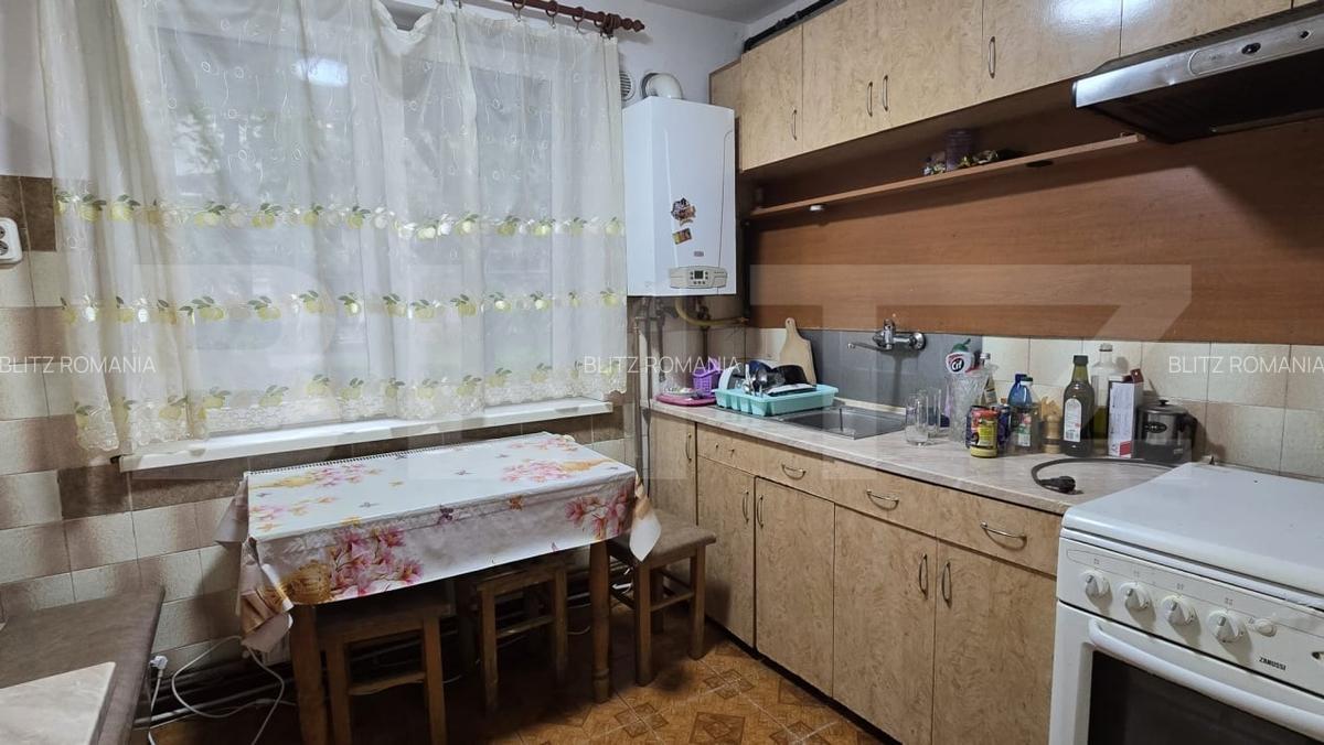 Apartament de vanzare, cu 2 camere, 46 mp, zona Careiului - 1