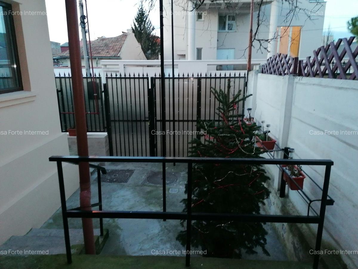 Casa de inchiriat Bulevardul Mamaia zona Delfinariu  900 euro - 20
