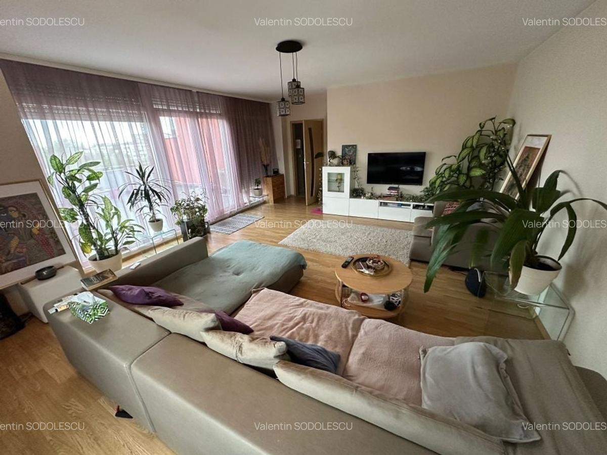 Apartament spatios 100 mp cu lift si 50 mp de terase - 11