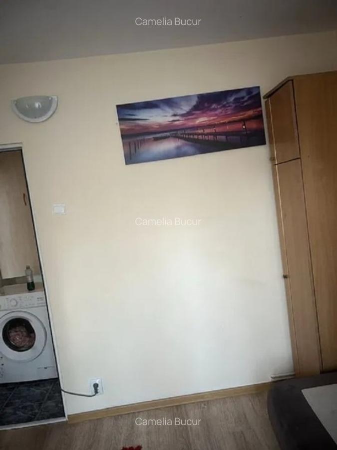 Apartament cu 2 camere - zona Podu Ros - Vis a vis de Serviciul de Pasapoarte - 2