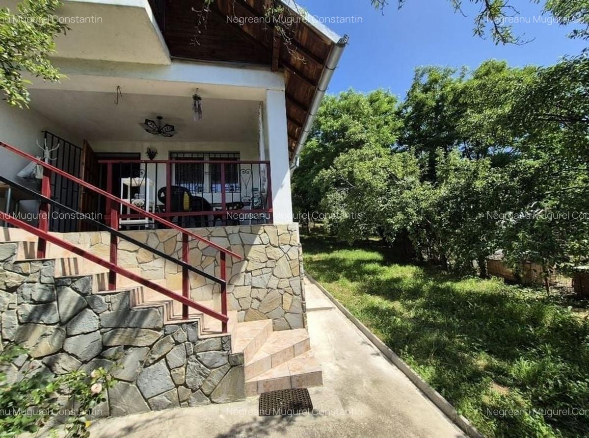 Casa Subsol+Parter +Mansarda 185 mp si teren intravilan 1670mp-Prahova - 24