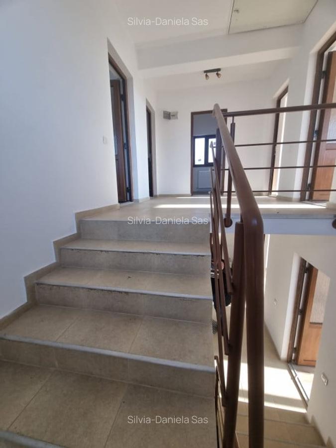 Casă individuală cu 6 camere în Iris - 13