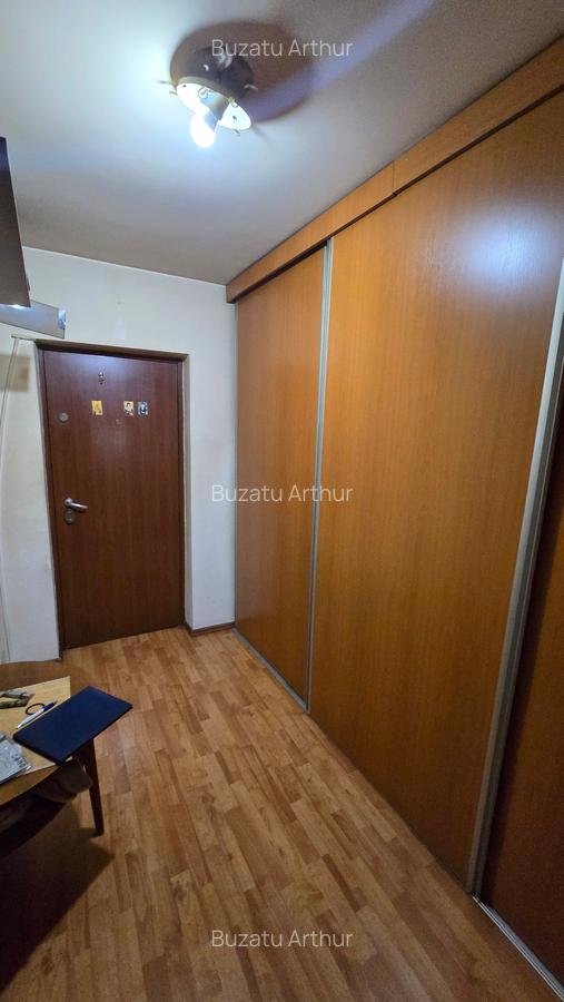 Piața Muncii, B-dul Basarabia, Câmpia Libertății - 12