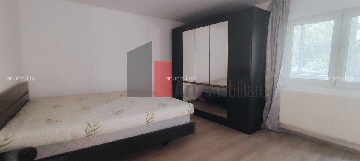 Piata Rosetti, casa Yeni, constructie 2002, finisata complet - 14