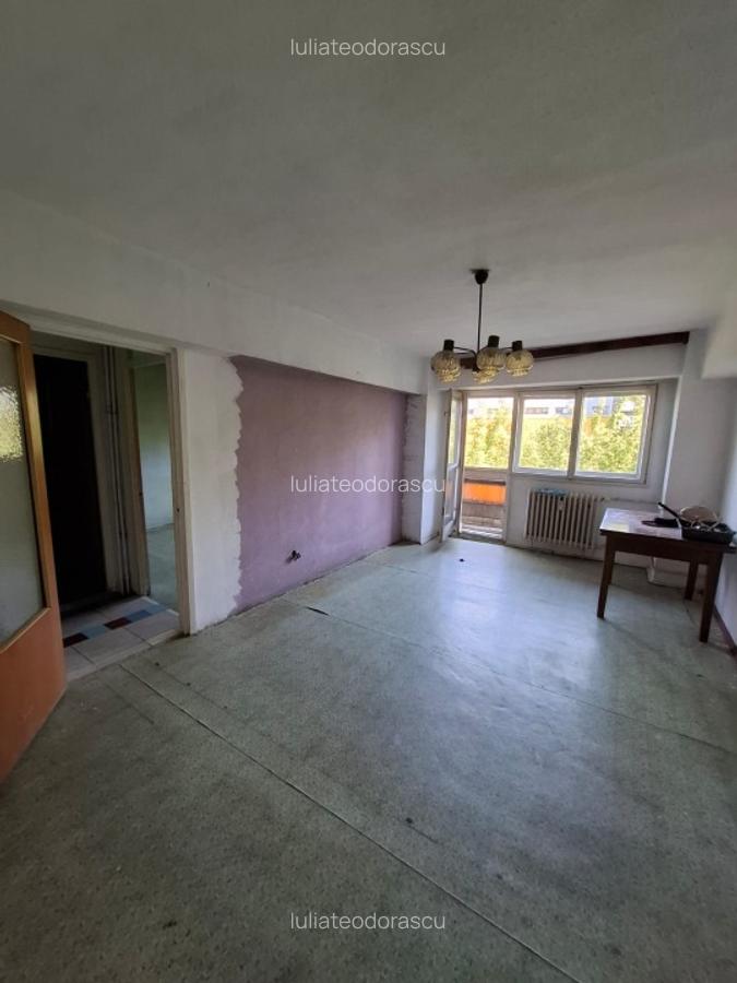 Vând apartament 3camere Drumul Taberei,strada Brasov - 5