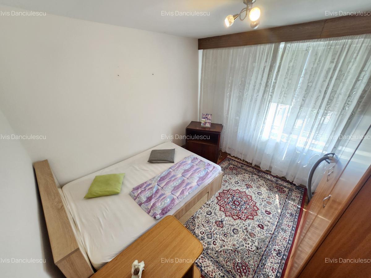 3 Cam - Spitalul Judetean-Mobilat--Utilat-Centrala -53Mp-95000 Euro-Negociabil - 8