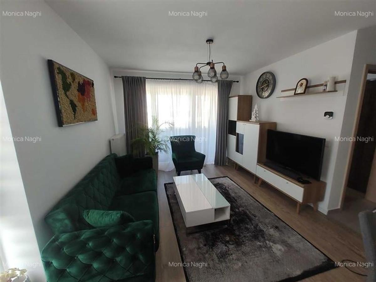 Apartament cu 2 camere decomandat în Tractorul - 1