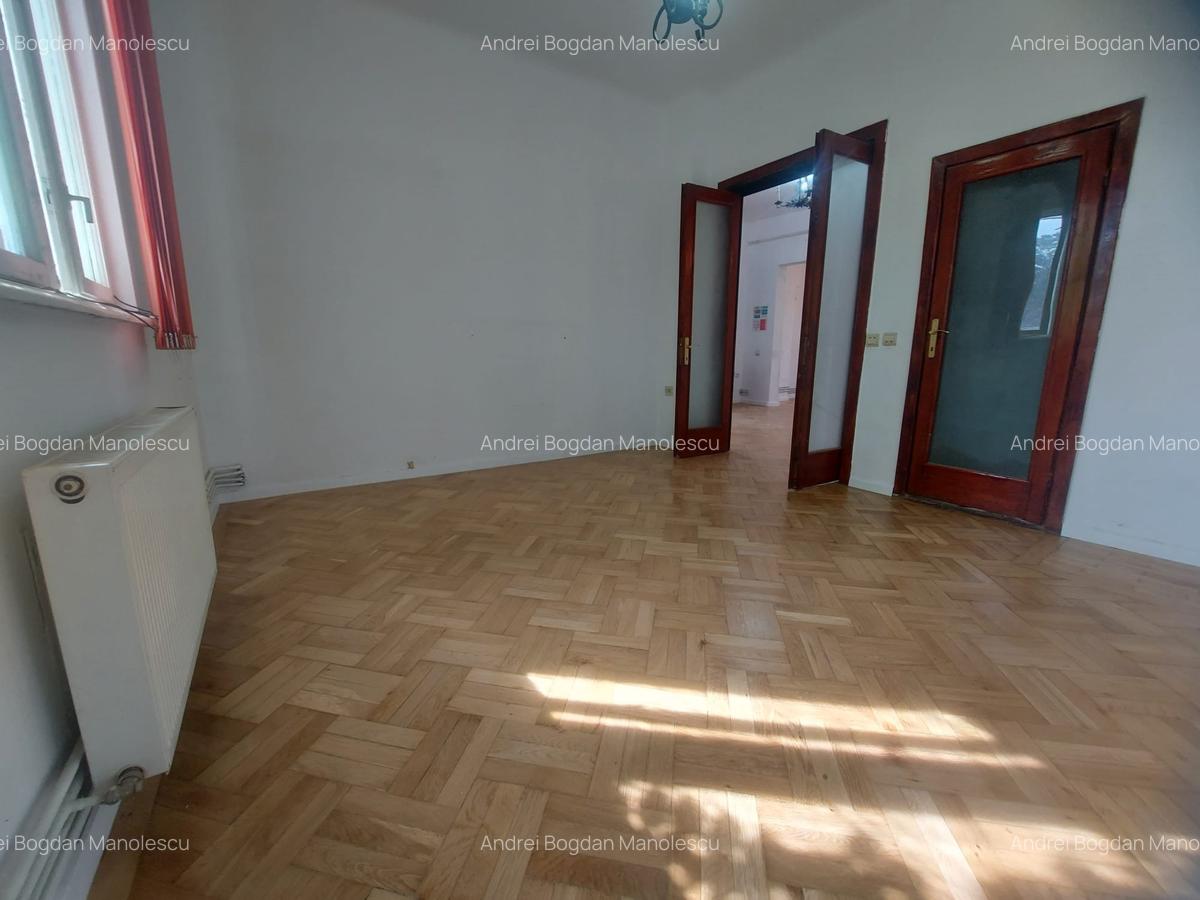 Vanzare apartament cu 3 camere la etaj 1 in vila Cotroceni cu garaj - 2