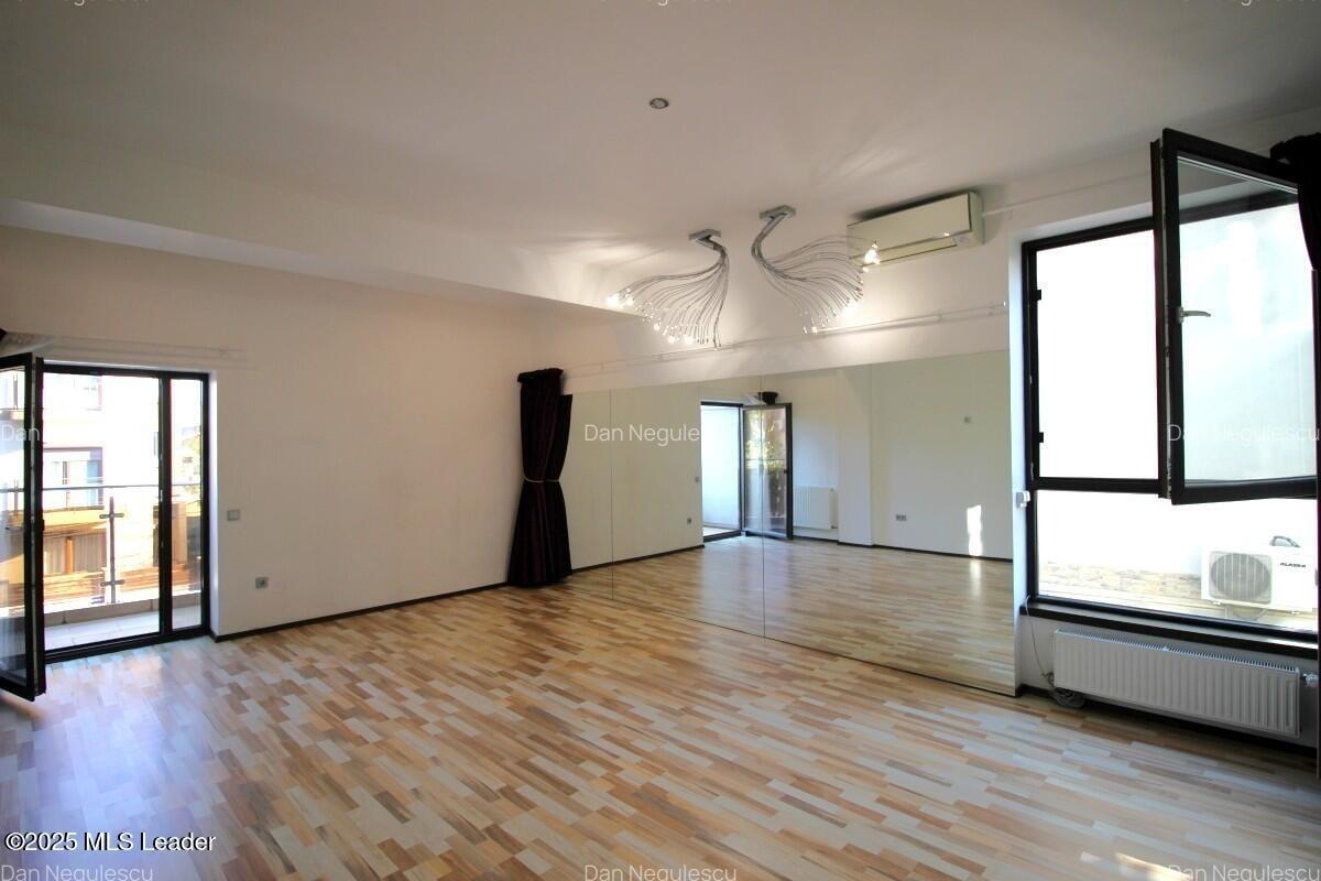 Popesti-Leordeni, Sf. Agnes, vila 2010, p+1+m, 216 mp, curte 138 mp! - 14