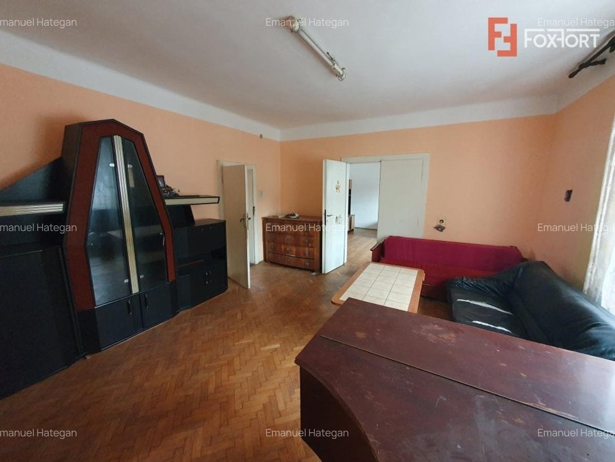 Casa individuala cu 6 camere si teren de 500 mp - zona Kiriac - 2