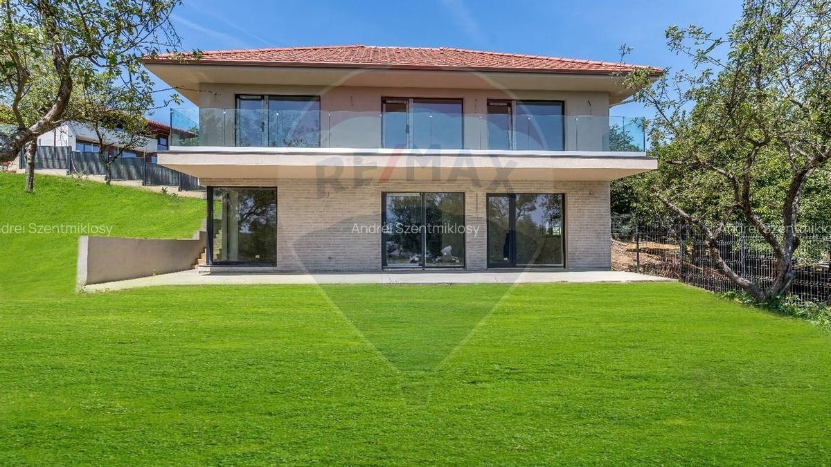 Casa individuala, 5 camere, 60mp terase, gradina, 750mp, comision 0 - 1