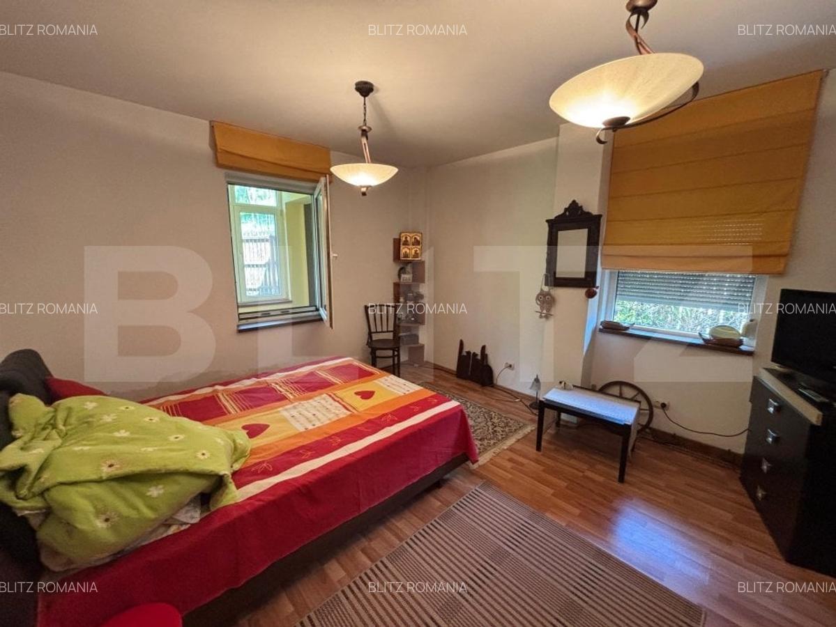 Vila de vanzare, cu 4 camere, 320 mp, zona Șuvita - 4