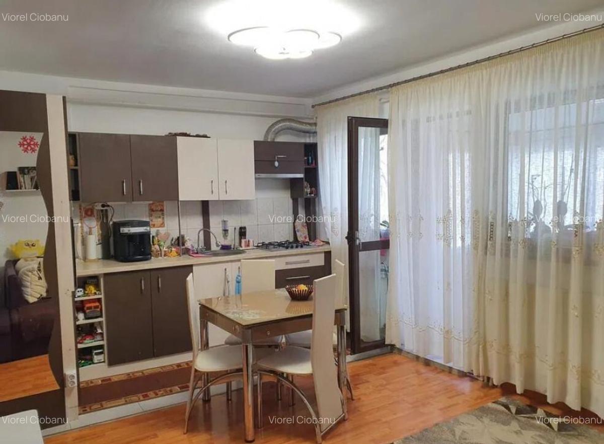 APARTAMENT 3 CAMERE,DECOMANDAT,TATARASI, BLOC 2010 - 3