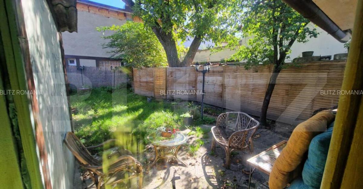 Casa in inima orasului, curte individuala, 3 camere, zona li - 12