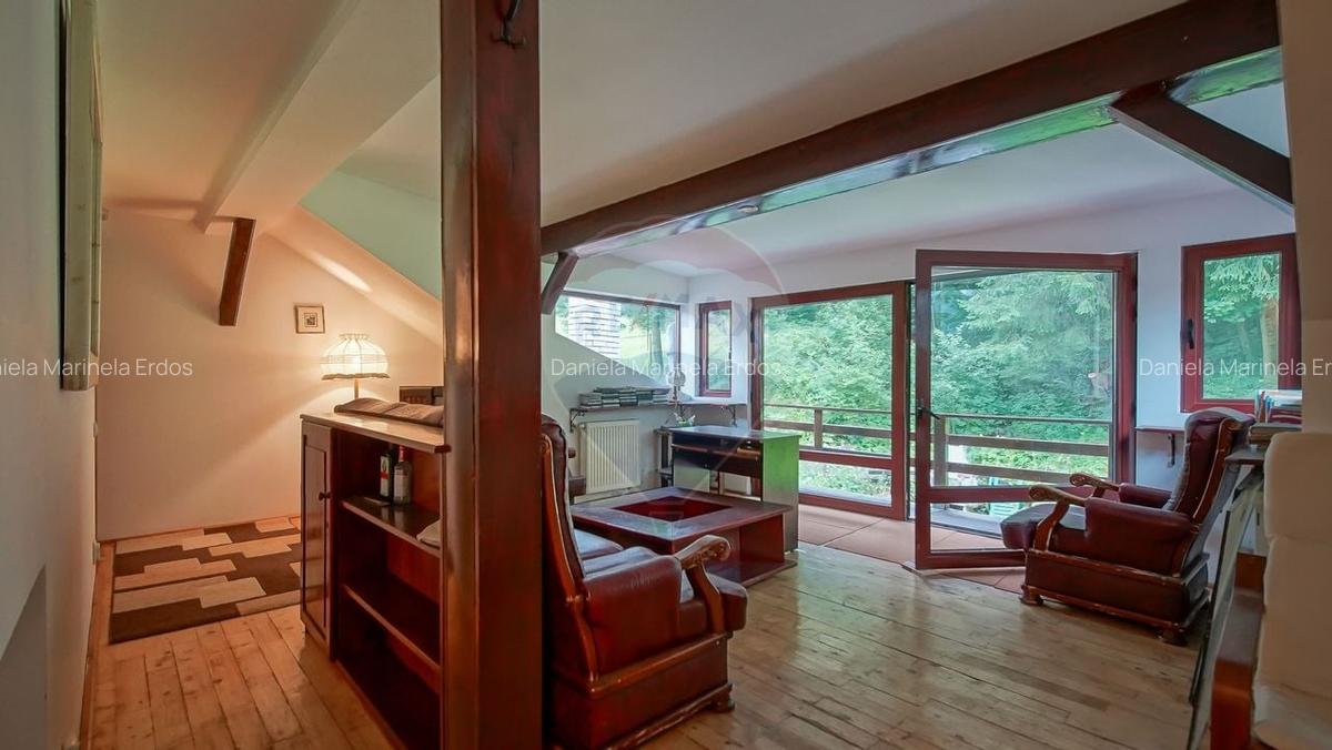 Vila cu potential turistic in Predeal privelisti si liniste montana - 15