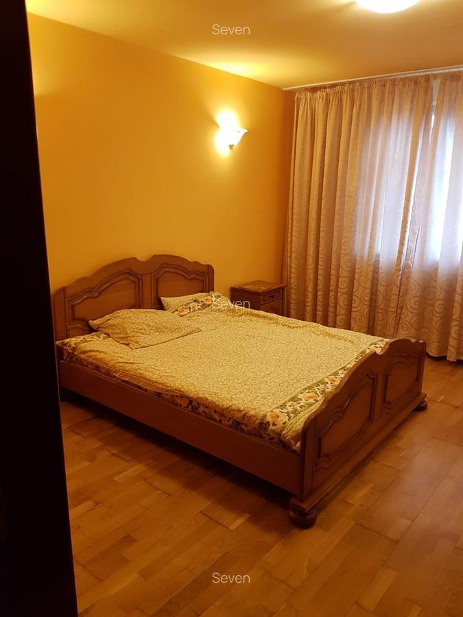 Vila S+P+E+M - zona Km. 5 - 450.000 euro(Cod E7) - 6