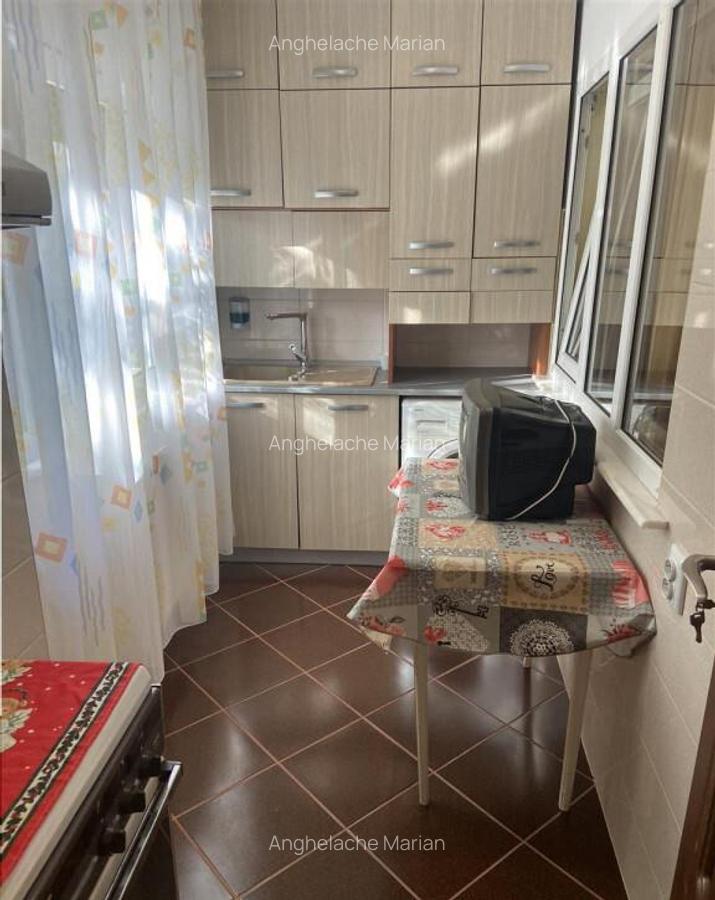 Apartament 2 camere , zona cartier Sud , decomandat , 54 mp - 5