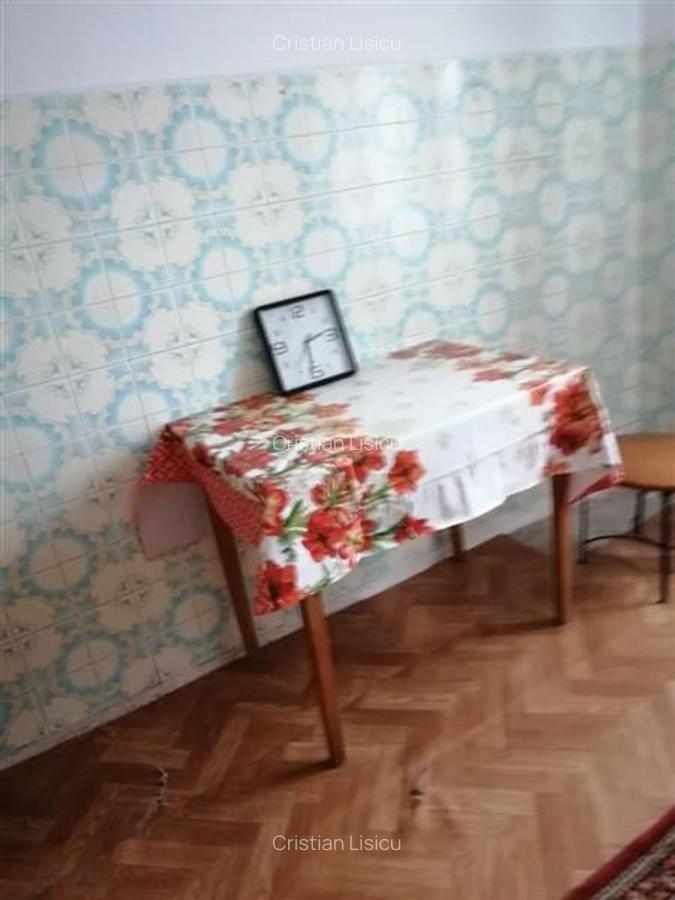 Apartament cu 3 camere spatios decomandat zona Sagului - 10