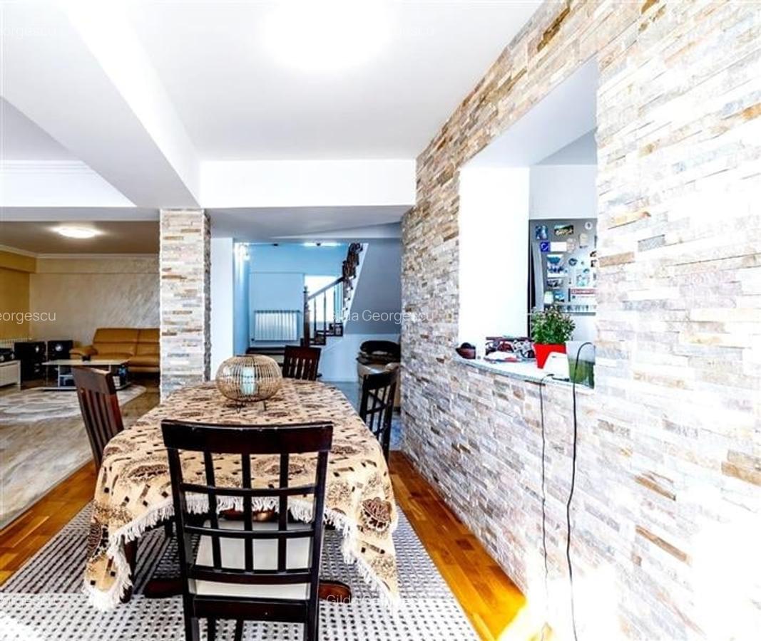 Refugiu elegant in Harman, Locuinta luminoasa, gradina proprie, priveliste panor - 40