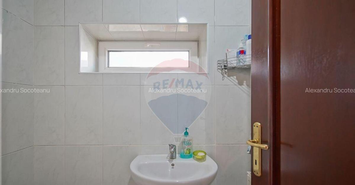 ELEGAN?A URBANA IN INIMA BRA?OVULUI | PETOFI SANDOR ... - 10