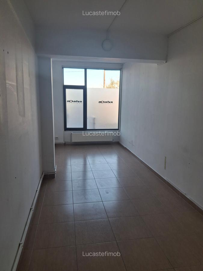 Chitila Colosseum Mall Carrefour stradal - 12