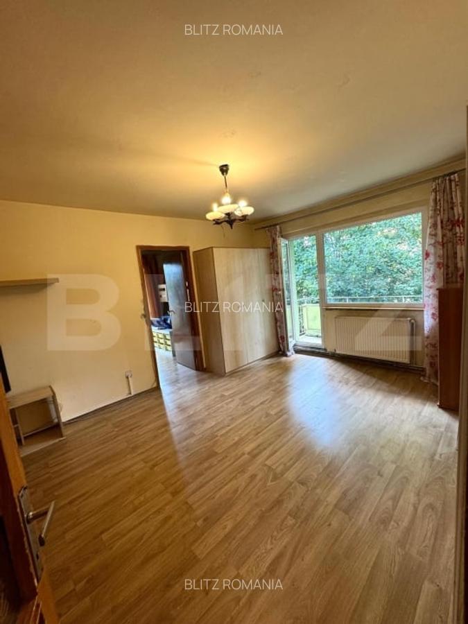 Apartament de vanzare, 3 camere, 65 mp, etaj intermediar, zona Calea Bucuresti - 1