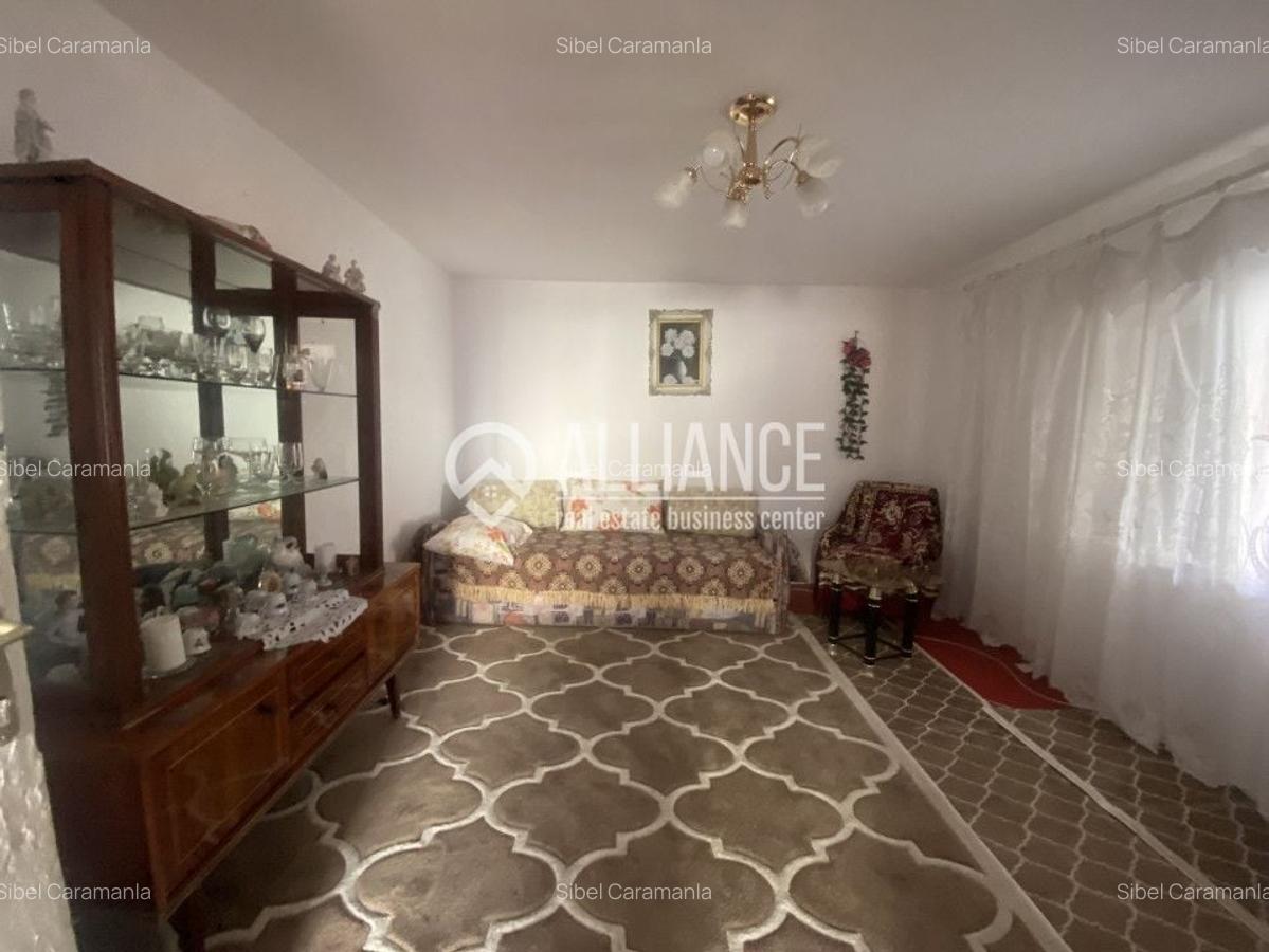 Murfatlar (COD 07)Casă bătrânească locuibilă cu teren de 300 mp - 4