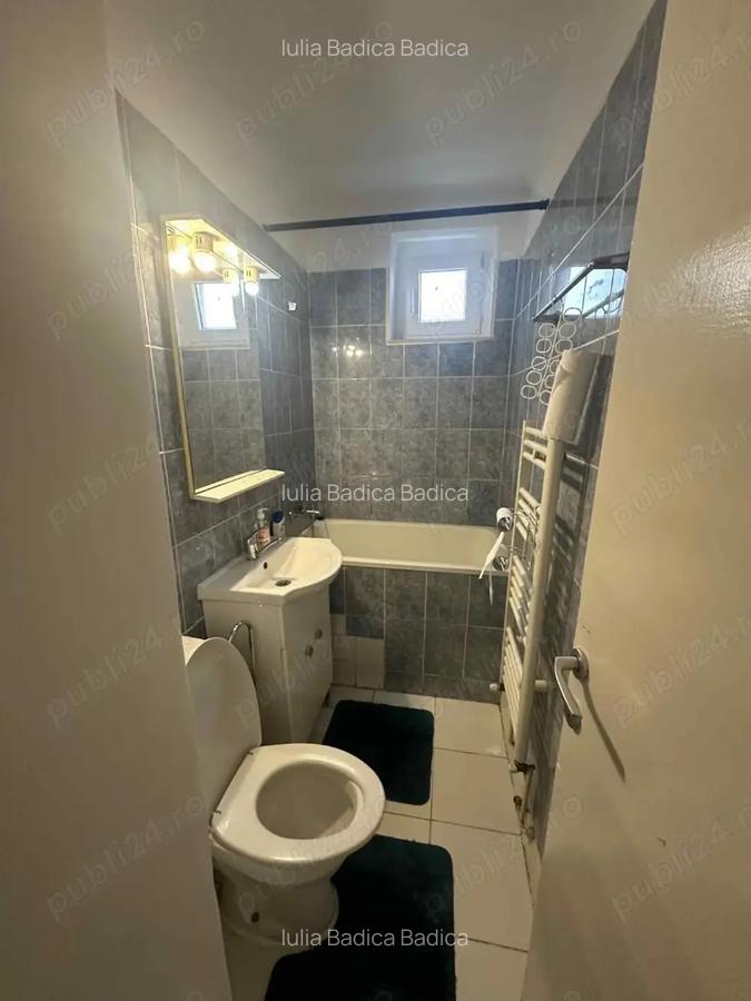 Proprietar inchiriez apartament 3 camere- Complexul studentesc - 7